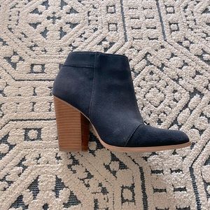 Navy Blue Suede Sole Society Bootie Size 7
